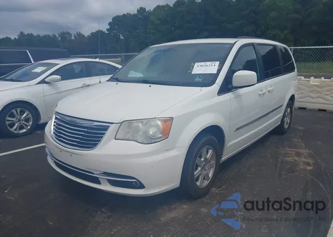 2012 Chrysler Town & Country Touring z USA, uszkodzony, nr VIN 2C4RC1BGXCR337591